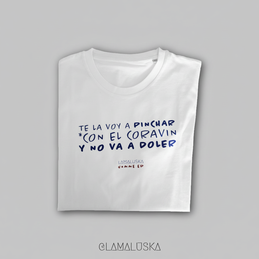 Camiseta blanca iluminación corregida